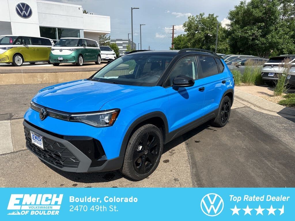 2025 Volkswagen Taos SE Black 4Motion