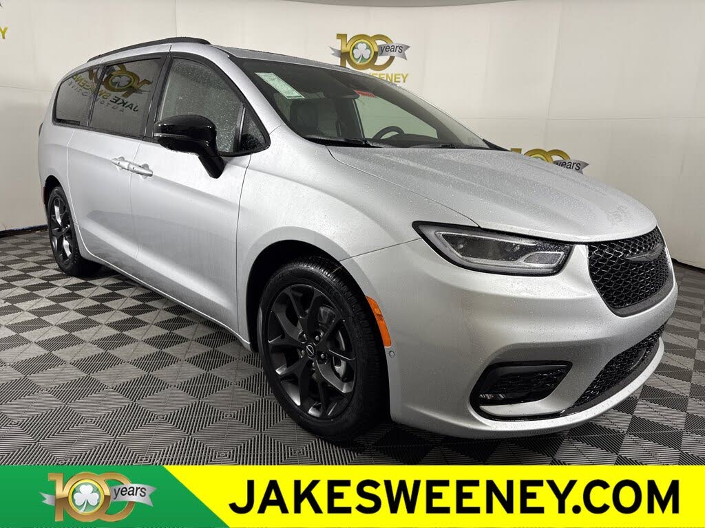 2026 Chrysler Pacifica Limited FWD