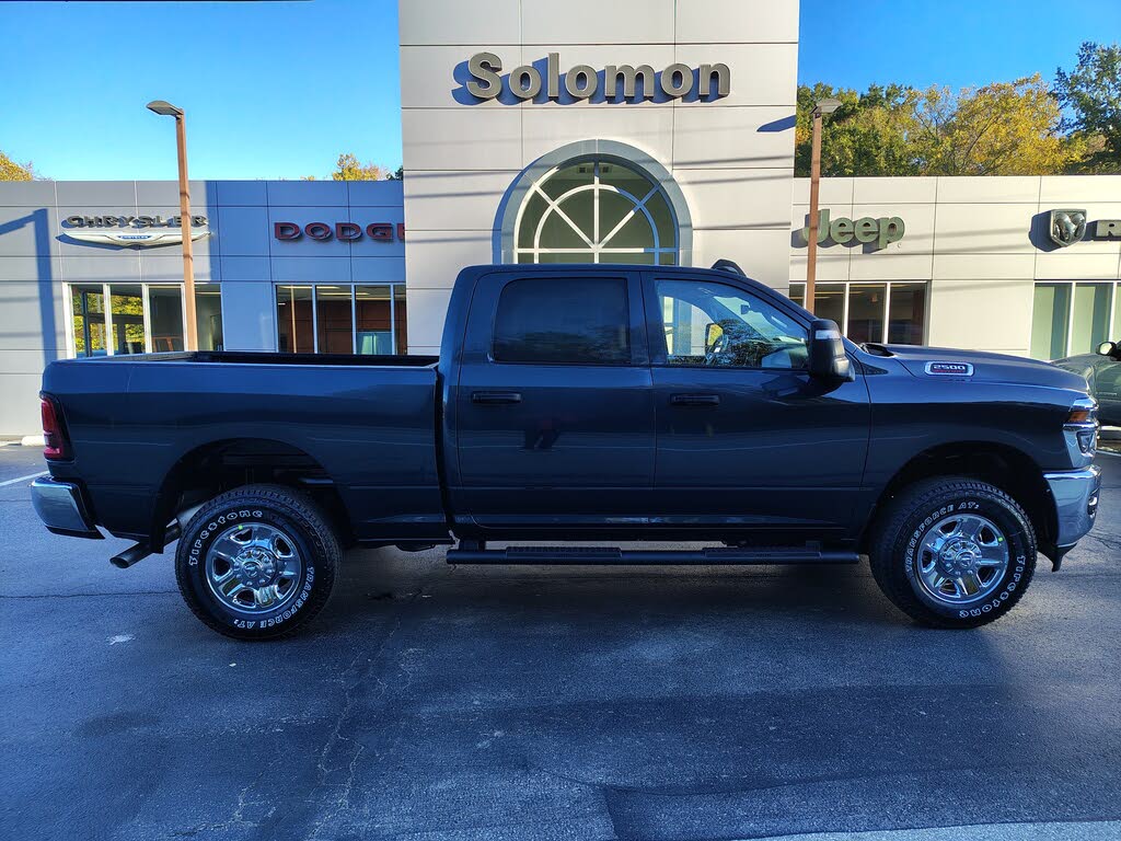 2026 RAM 2500 Tradesman Crew Cab 4WD