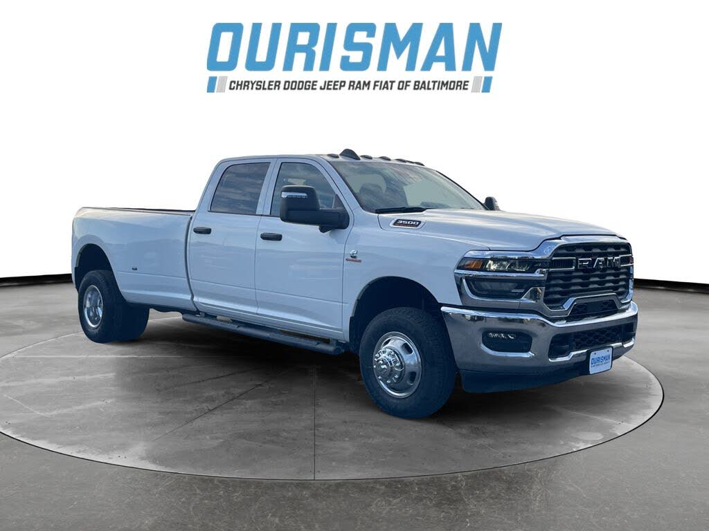 2026 RAM 3500 Tradesman Crew Cab LB DRW 4WD
