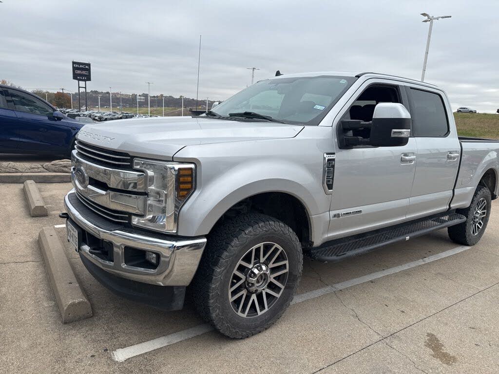 2019 Ford F-250 Super Duty Lariat Crew Cab 4WD
