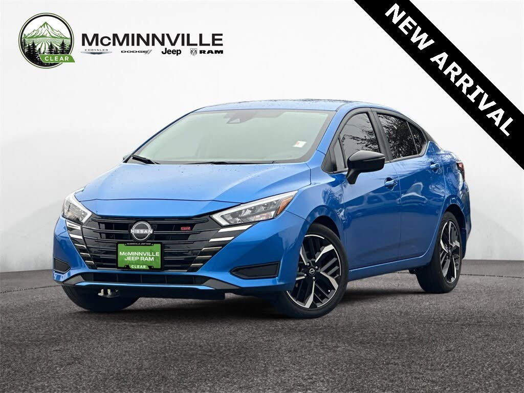 2024 Nissan Versa SR FWD