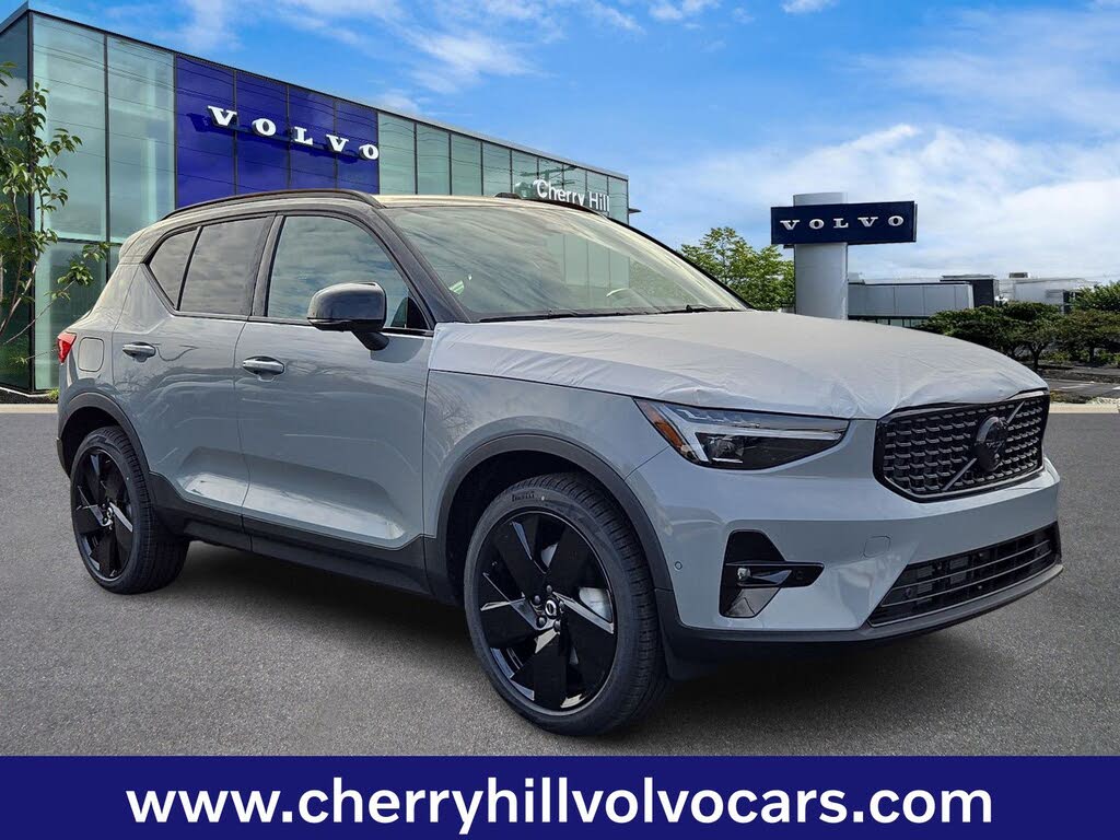 2026 Volvo XC40 B5 Ultra Black Edition AWD