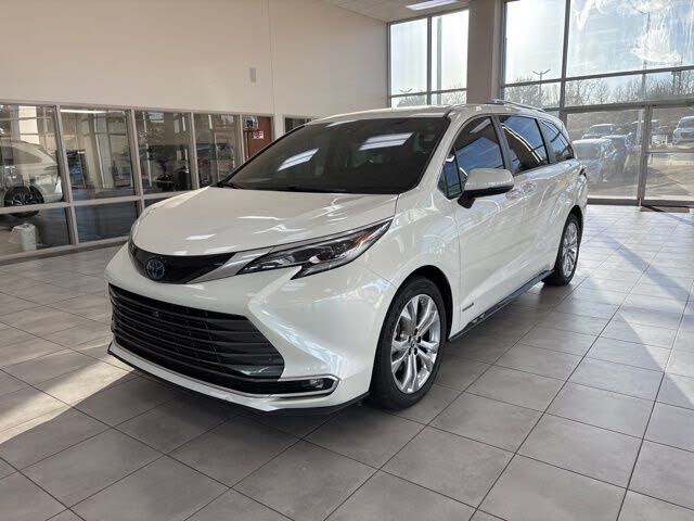 2021 Toyota Sienna Platinum 7-Passenger FWD
