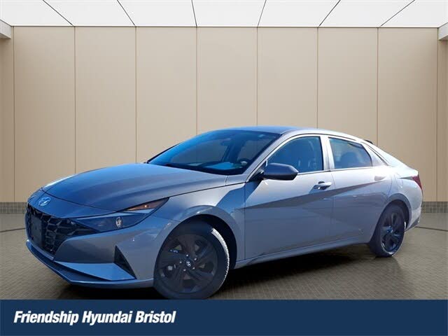 2022 Hyundai Elantra SEL FWD