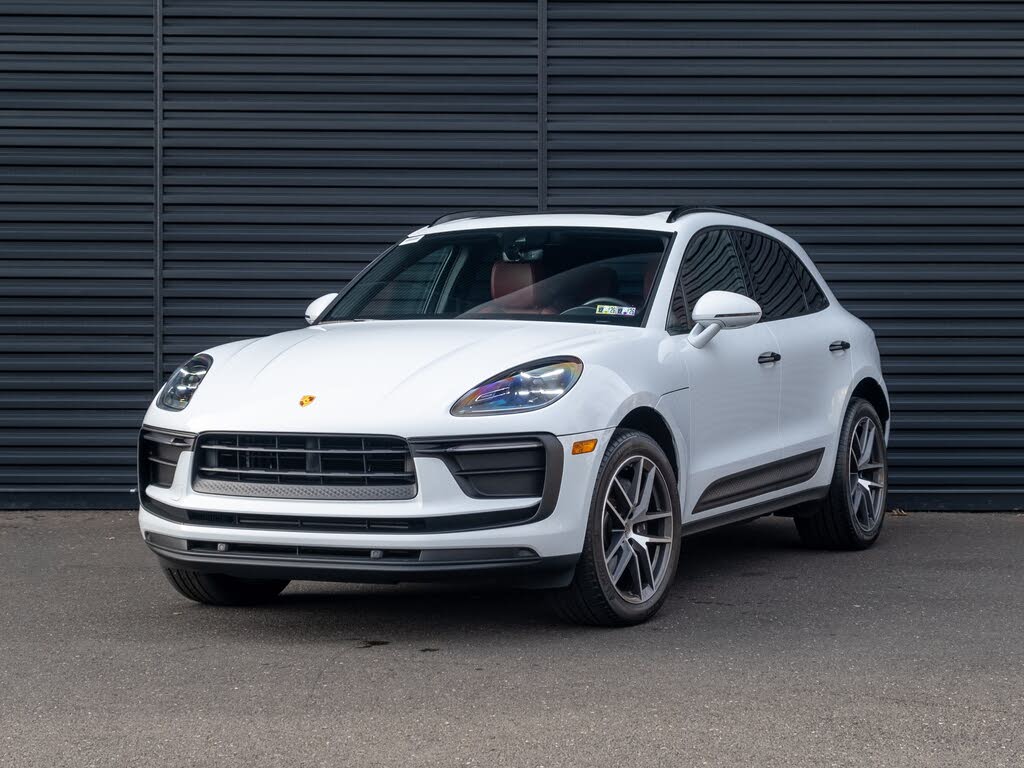2022 Porsche Macan AWD