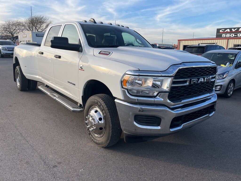 2022 RAM 3500 Tradesman Crew Cab LB DRW 4WD