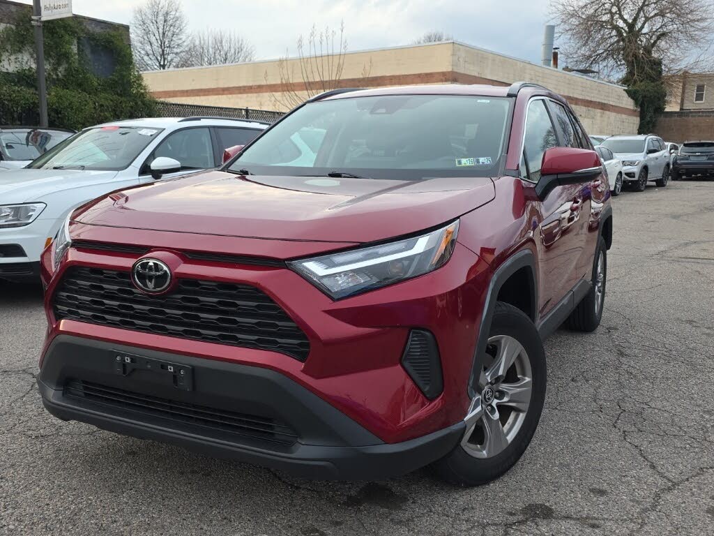 2023 Toyota RAV4 XLE FWD