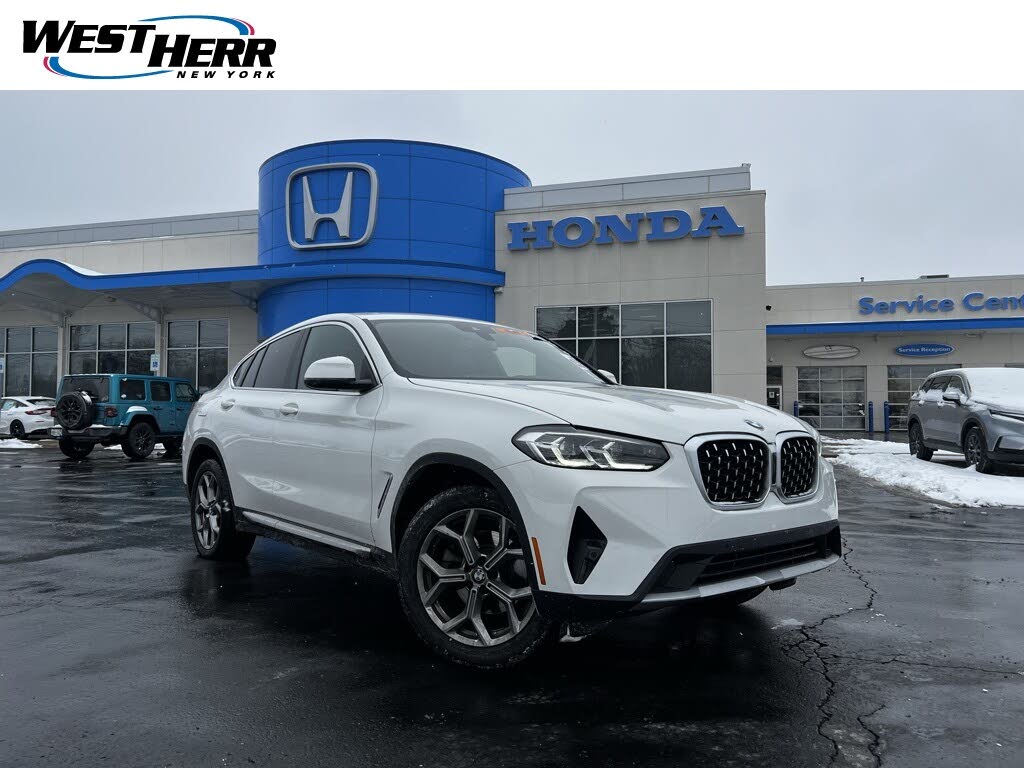 2025 BMW X4 xDrive30i