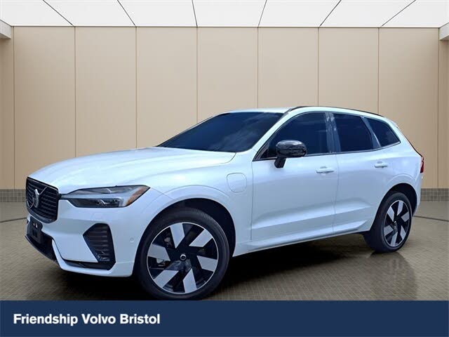 2025 Volvo XC60 Recharge T8 Plus Dark Theme eAWD