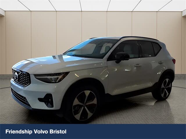 2026 Volvo XC40 B5 Plus AWD