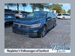Volkswagen Passat 2.0T SE R-Line FWD