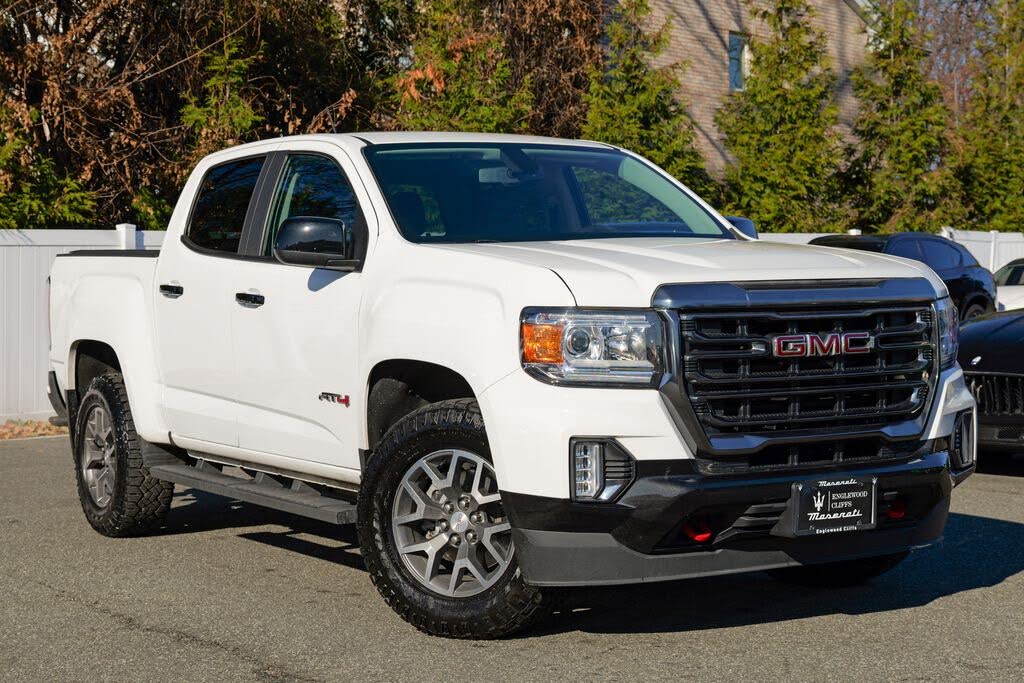 2022 GMC Canyon AT4 Crew Cab 4WD with Cloth