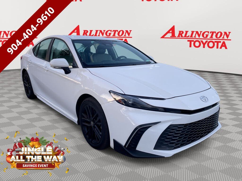 2025 Toyota Camry SE FWD