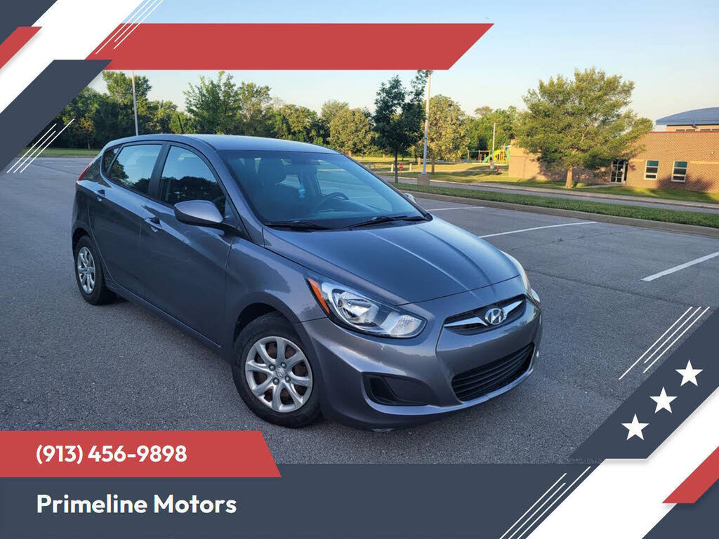 2014 Hyundai Accent GS 4-Door Hatchback FWD