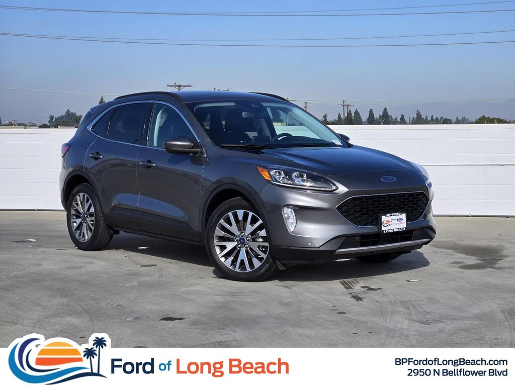 2022 Ford Escape Hybrid Titanium FWD