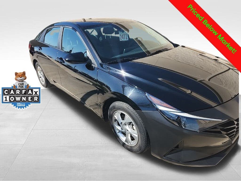 2023 Hyundai Elantra SE FWD