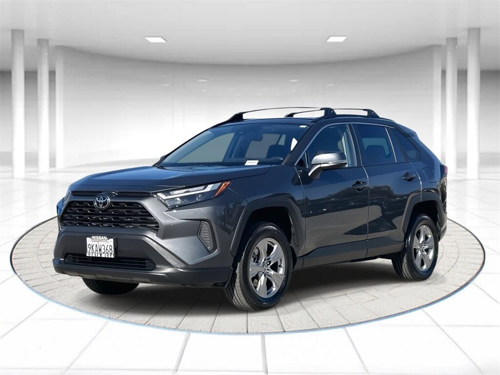 2023 Toyota RAV4 XLE FWD
