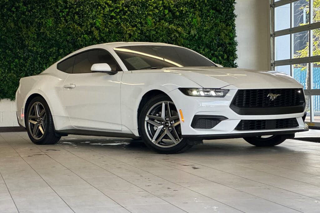2024 Ford Mustang EcoBoost Fastback RWD