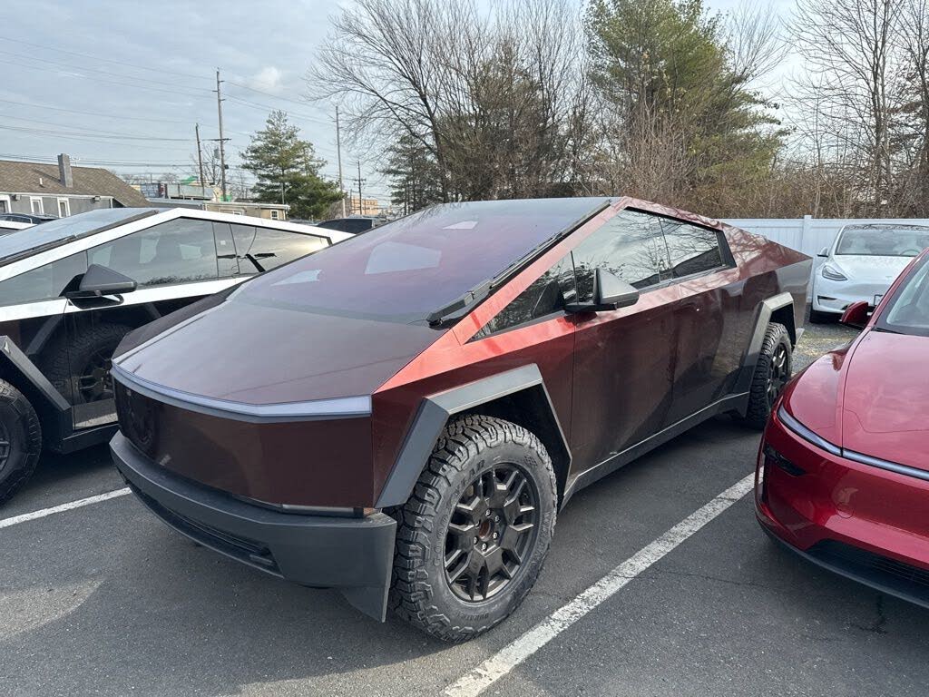 2024 Tesla Cybertruck Crew Cab AWD