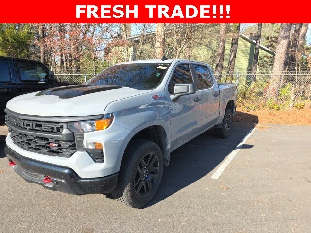 2025 Chevrolet Silverado 1500 Custom Trail Boss Crew Cab 4WD