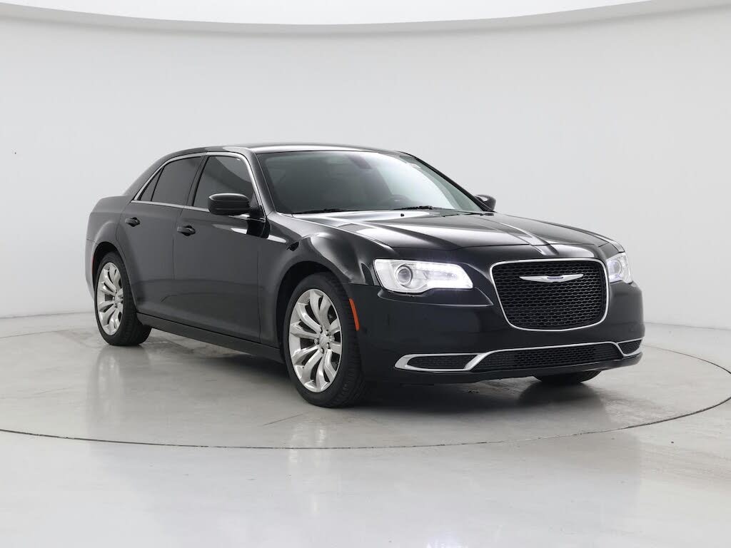 2018 Chrysler 300 Touring L RWD