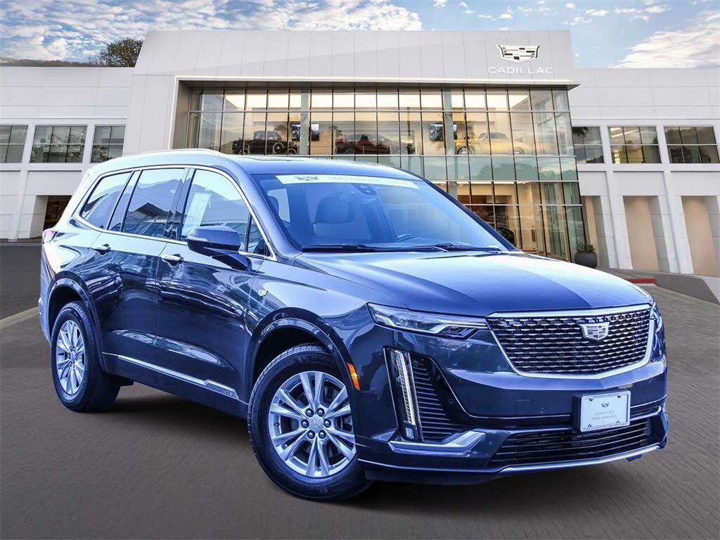 2023 Cadillac XT6 Luxury FWD