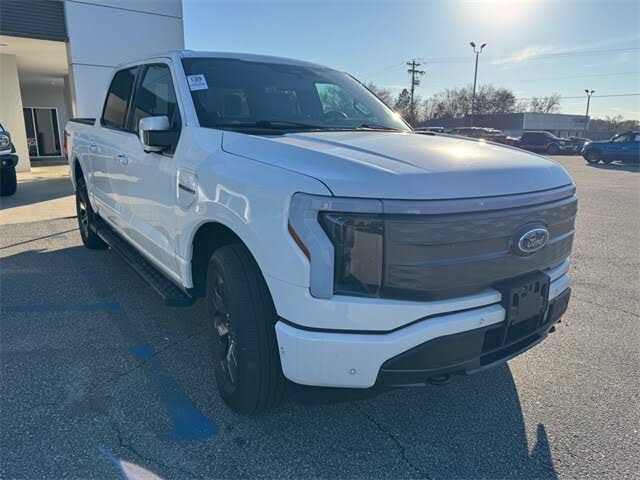2023 Ford F-150 Lightning Lariat SuperCrew AWD