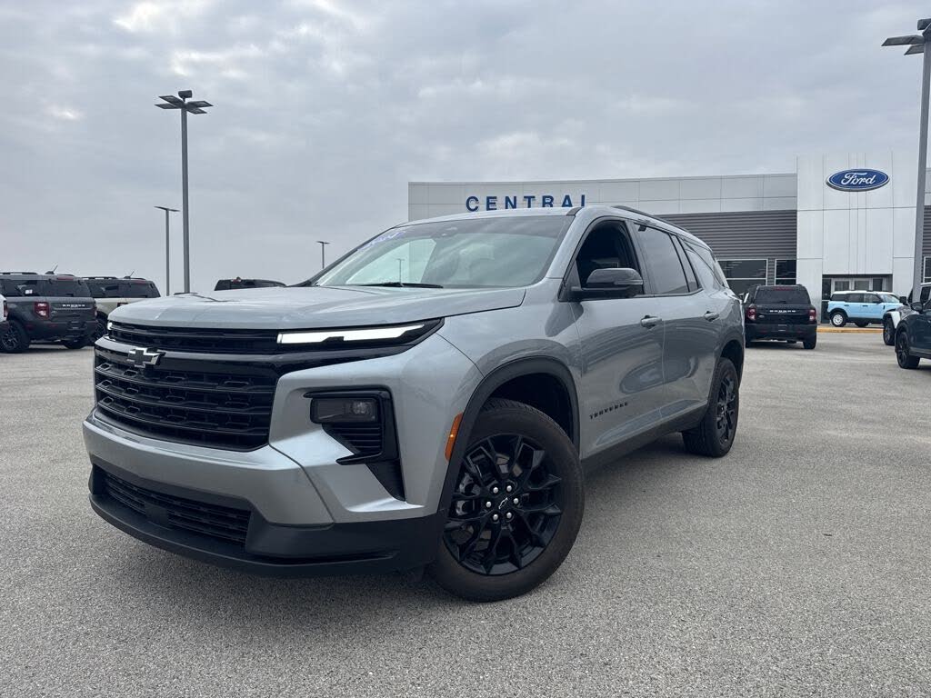 2024 Chevrolet Traverse LT FWD