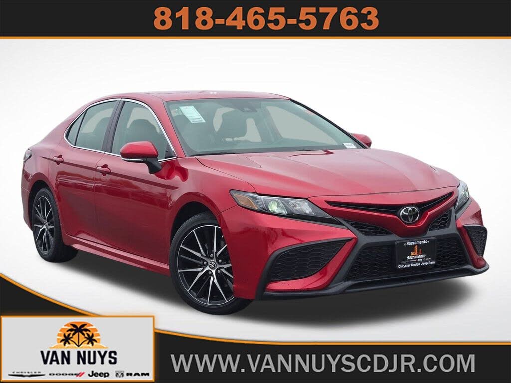 2024 Toyota Camry SE FWD