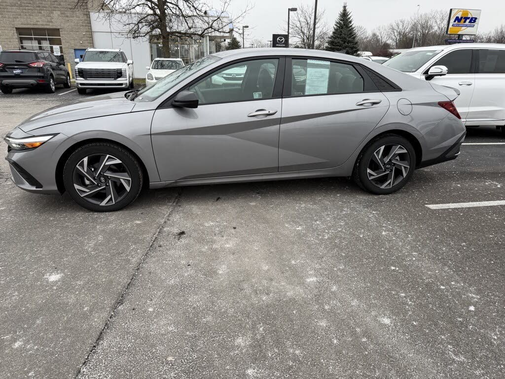 2025 Hyundai Elantra SEL Sport FWD
