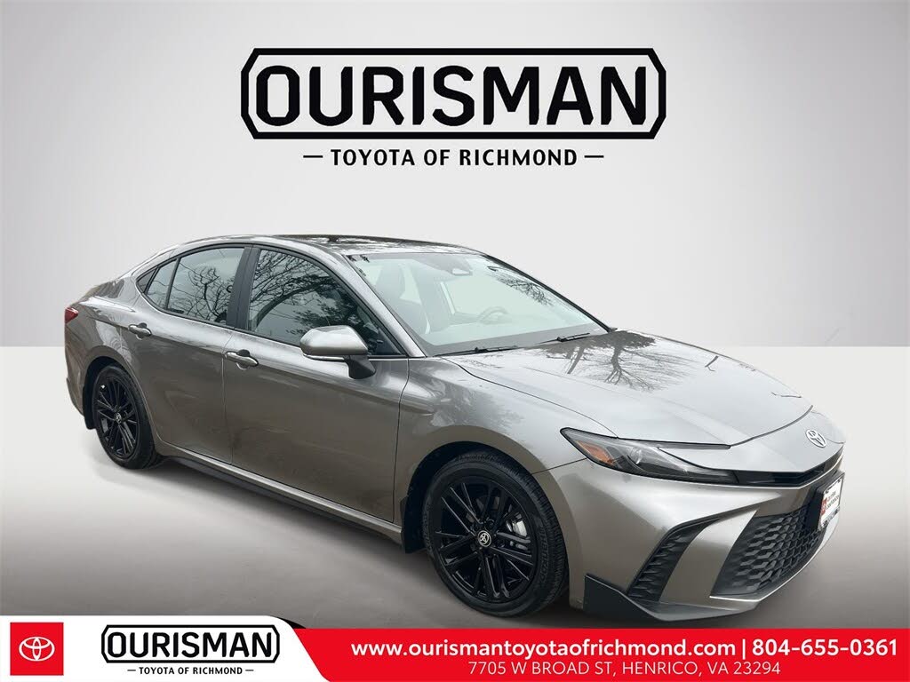 2025 Toyota Camry SE FWD