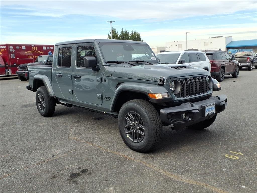 2026 Jeep Gladiator Sport S Crew Cab 4WD
