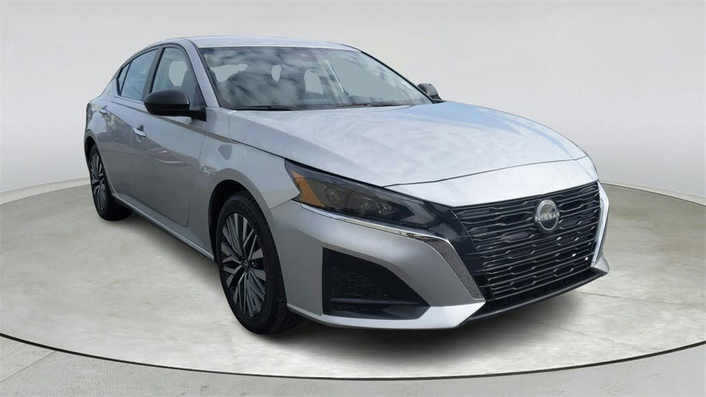 2024 Nissan Altima 2.5 SV FWD