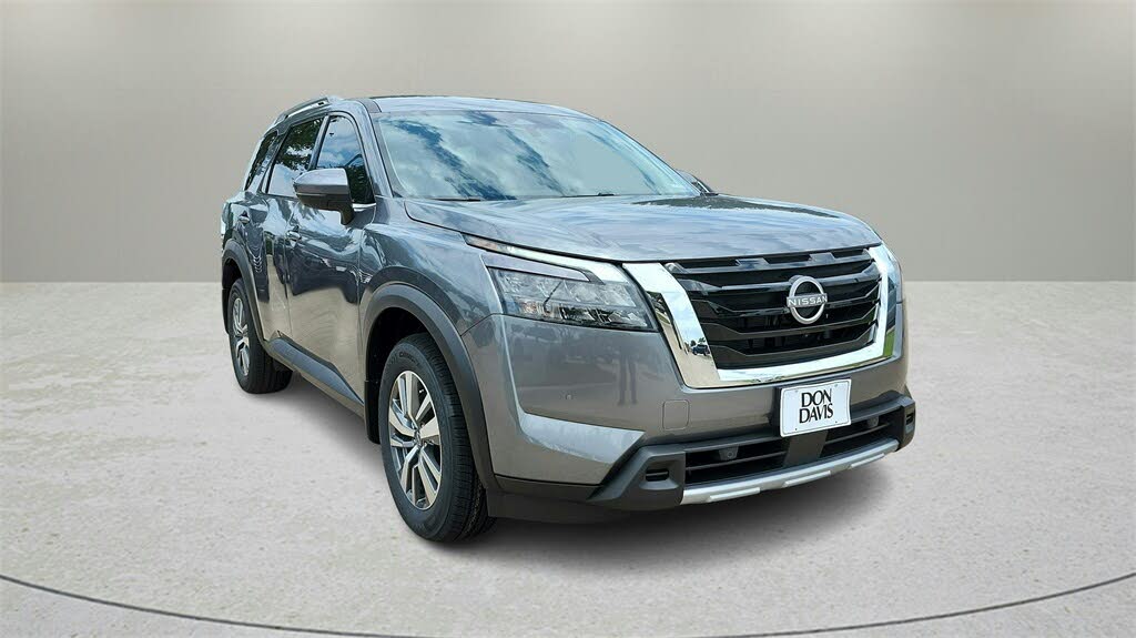 2025 Nissan Pathfinder SL FWD