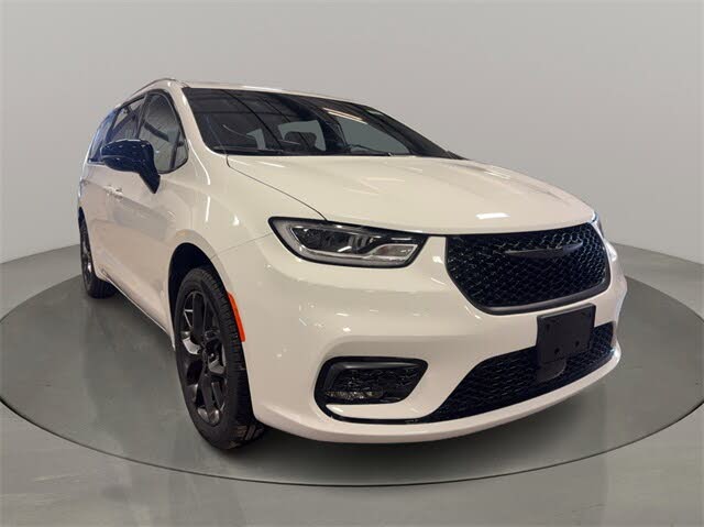 2026 Chrysler Pacifica Select AWD