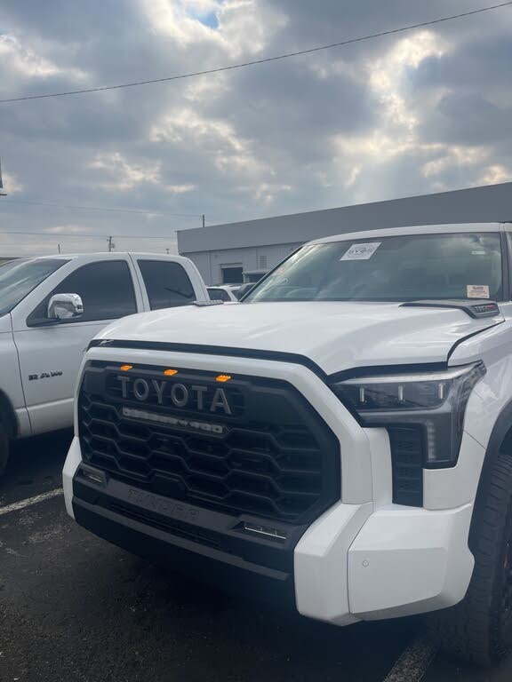 2022 Toyota Tundra SR5 CrewMax Cab 4WD