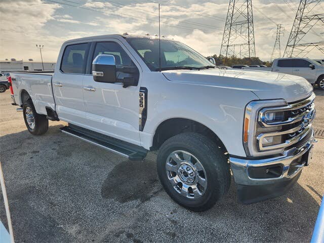 2023 Ford F-350 Super Duty Lariat Crew Cab 4WD