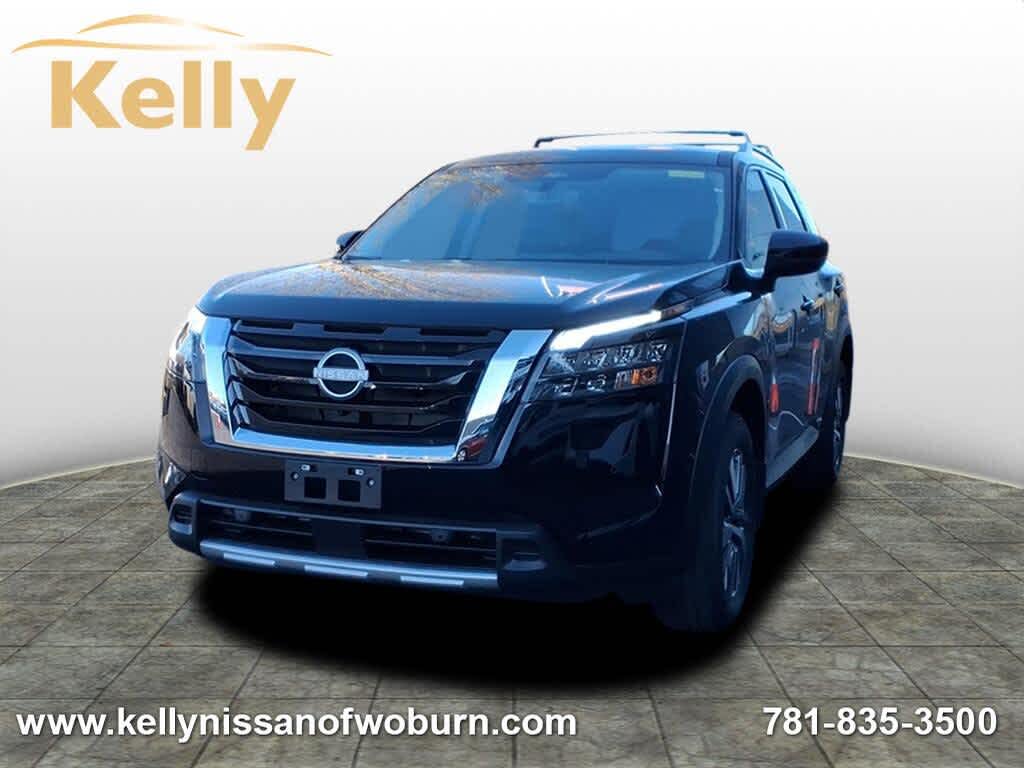 2025 Nissan Pathfinder SL 4WD