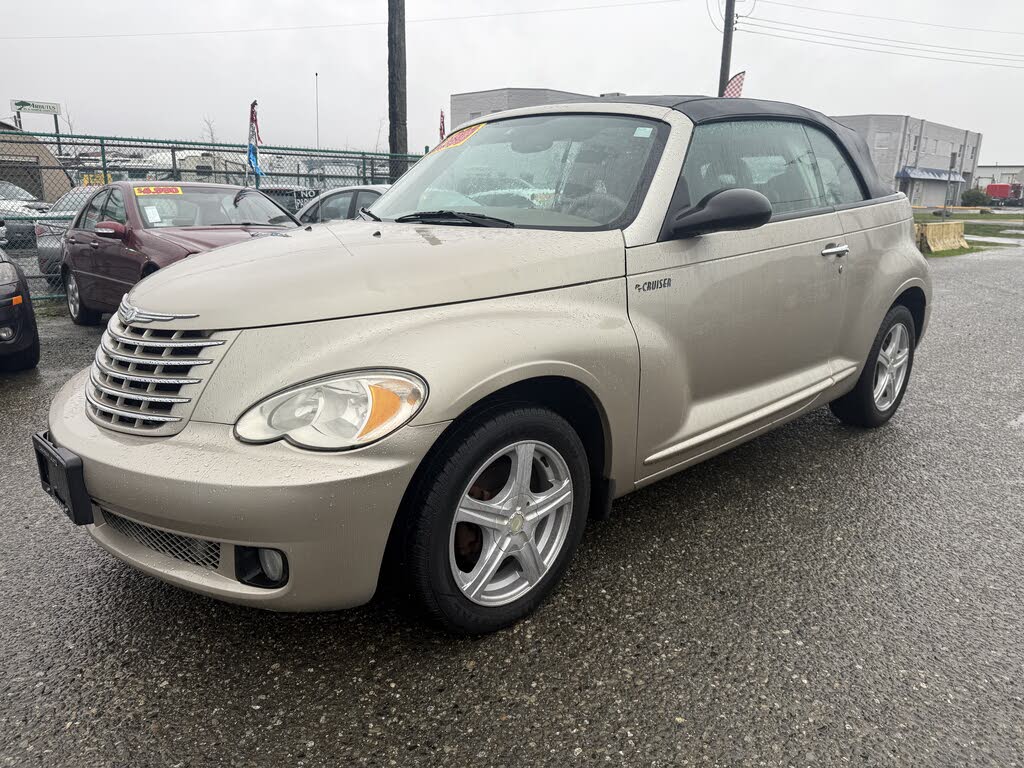 2006 Chrysler PT Cruiser Touring Convertible FWD