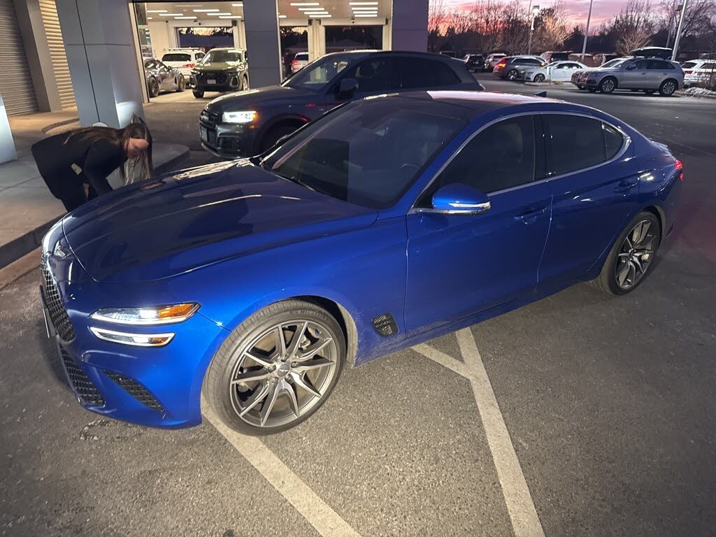 2022 Genesis G70 2.0T RWD