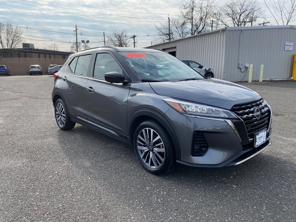 2024 Nissan Kicks SR FWD