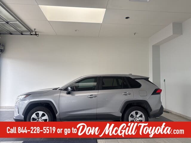 2025 Toyota RAV4 LE FWD