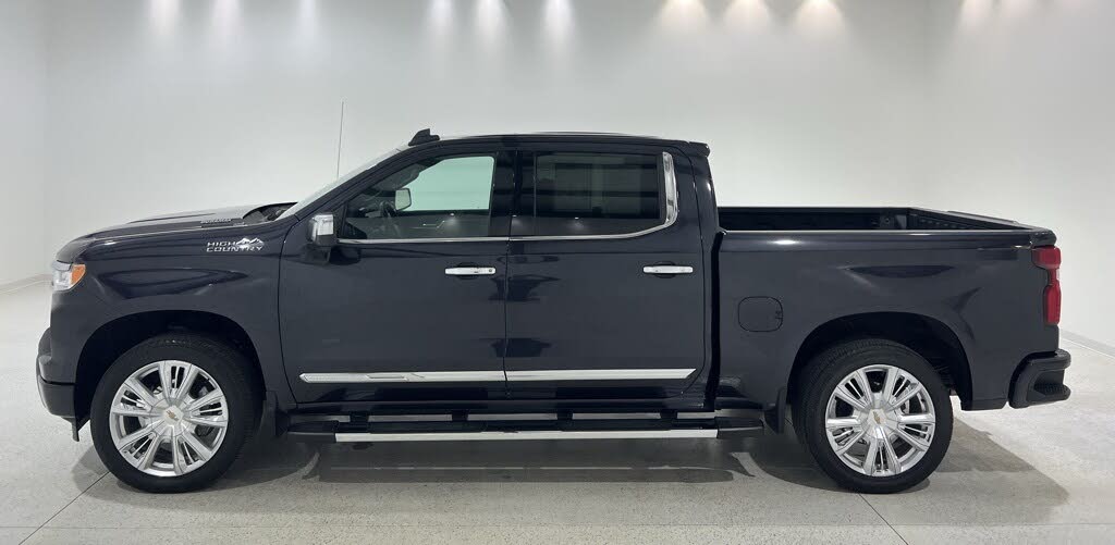 2023 Chevrolet Silverado 1500 High Country Crew Cab 4WD