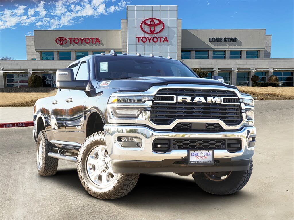 2025 RAM 2500 Big Horn Crew Cab 4WD