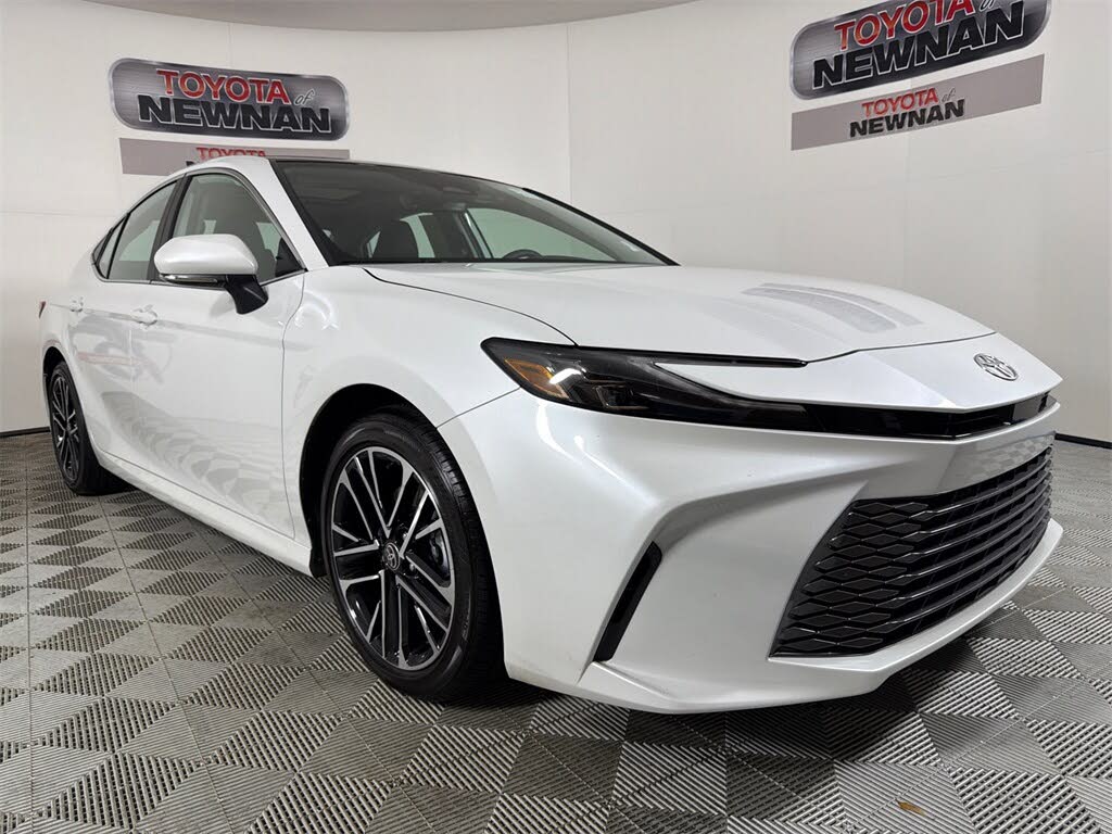 2025 Toyota Camry XLE FWD