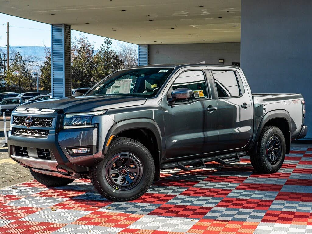 2026 Nissan Frontier PRO-4X Crew Cab 4WD
