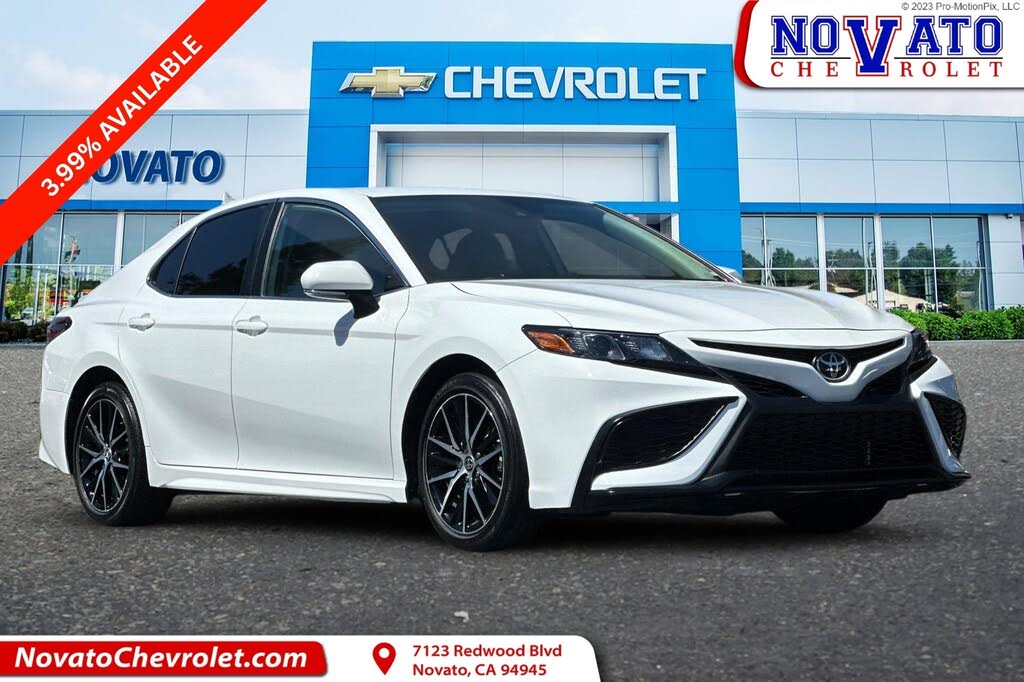 2022 Toyota Camry SE FWD