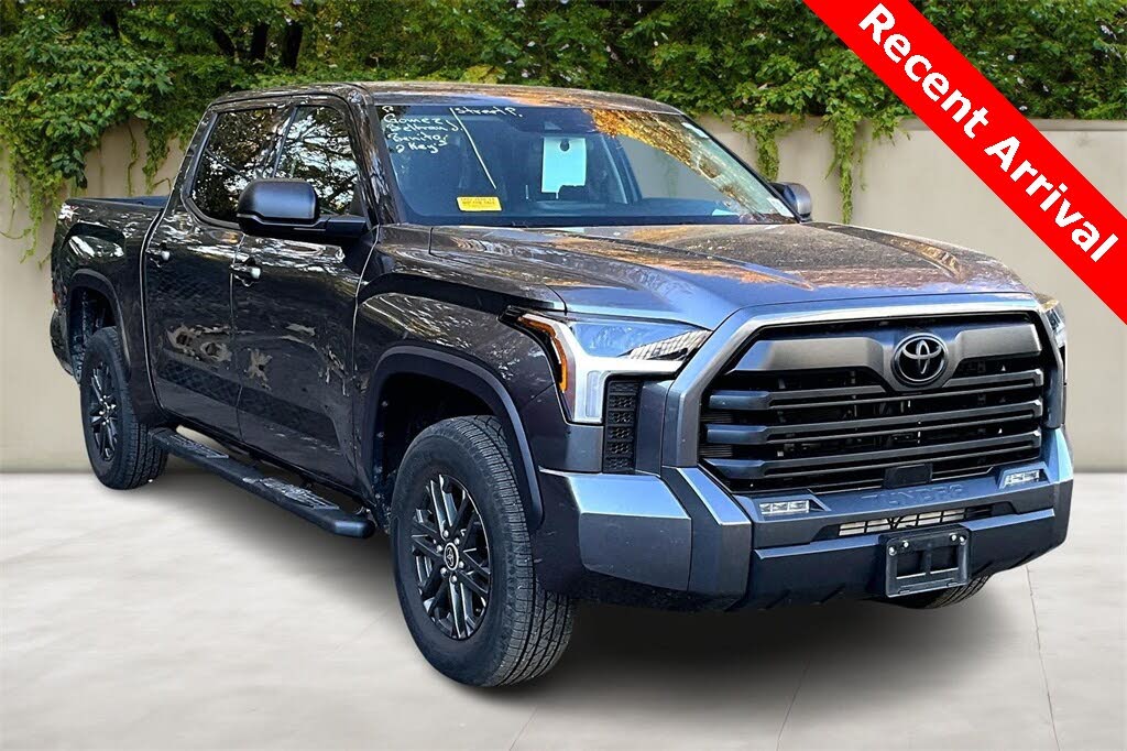 2023 Toyota Tundra SR5 CrewMax Cab 4WD