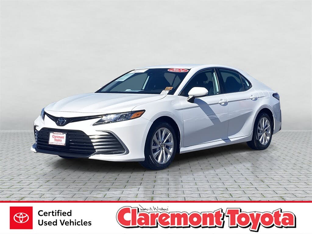 2024 Toyota Camry LE FWD
